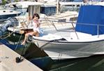 BOSTON WHALER OUTRAGE 24