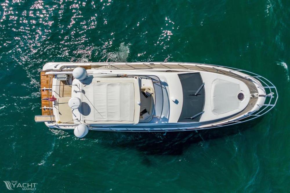 2011 Azimut