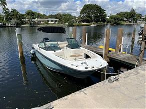 Boston Whaler 230 Vantage