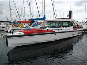 Axopar 28 Cabin