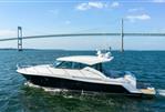 Tiara Yachts 44 Coupe