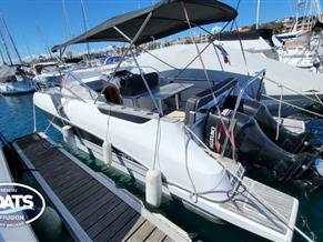 BENETEAU FLYER 8.8 SUNDECK