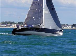 J BOATS J 109