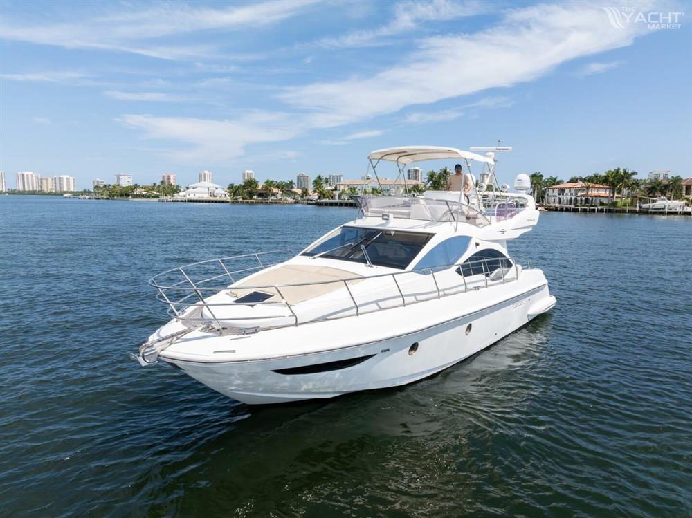 2013 Azimut