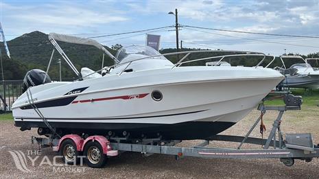 BENETEAU FLYER 750 SUNDECK