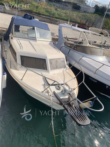 CHRIS CRAFT CHRIS CRAFT 25 EXPRESS CRUISER