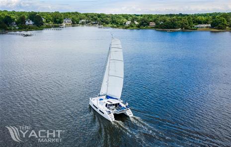 Catana 42 OWNERS VERSION