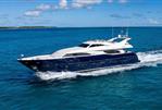 Ferretti Yachts Raised Pilot House