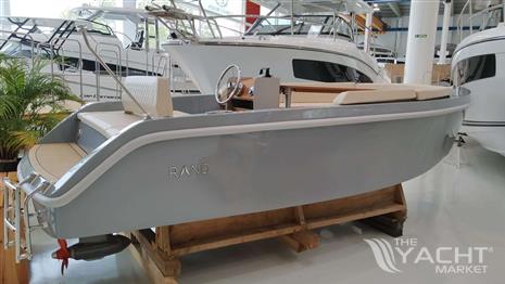 RAND BOATS PICNIC 18
