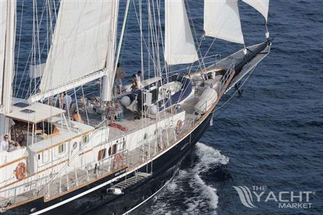 VACE YACHT BUILDERS SCHOONER 143