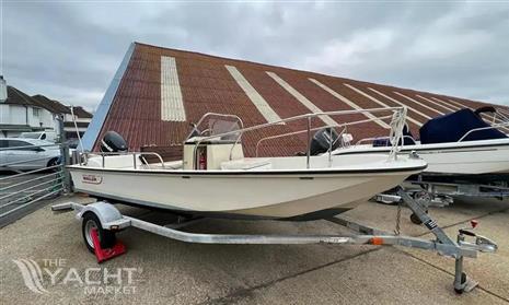 Boston Whaler 17 Montauk