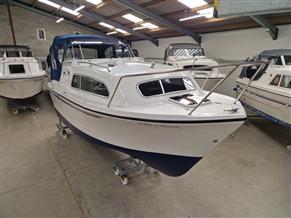 Viking 24 Wide Beam called Folie a Deux