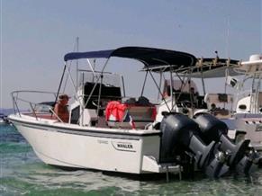 BOSTON WHALER OUTRAGE 24