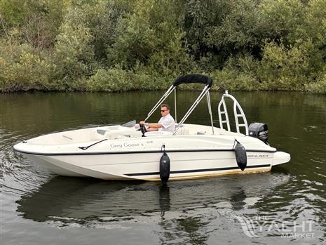 Bayliner E5