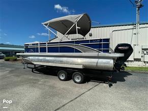 Bennington SX22
