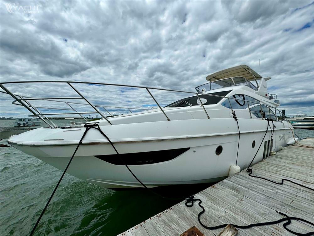 2012 Azimut