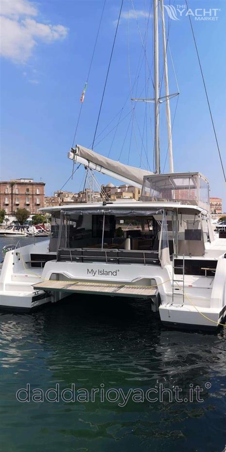 FOUNTAINE PAJOT ASTREA 42