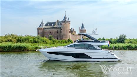 Fairline Squadron 58 - Fairline-58-motor-yacht-for-sale-exterior-image-Lengers-Yachts-26-scaled.jpg