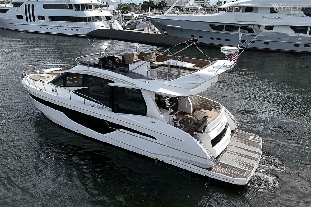 2017 Galeon