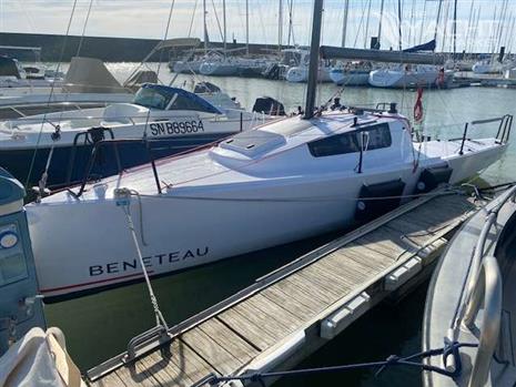 BENETEAU FIRST 24 SE