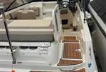 Bayliner VR5 Cuddy Cabin