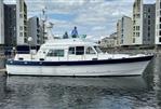 Hardy Marine Commadore 42