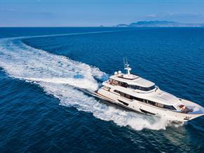 Custom Line Navetta 28