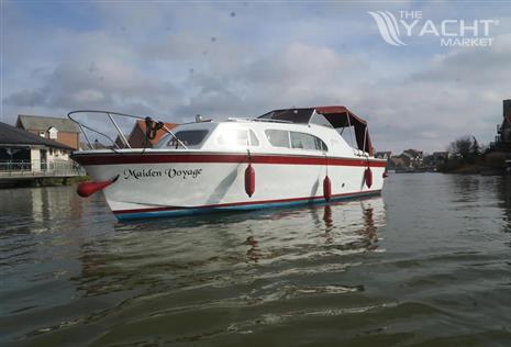 Elysian Boats 27