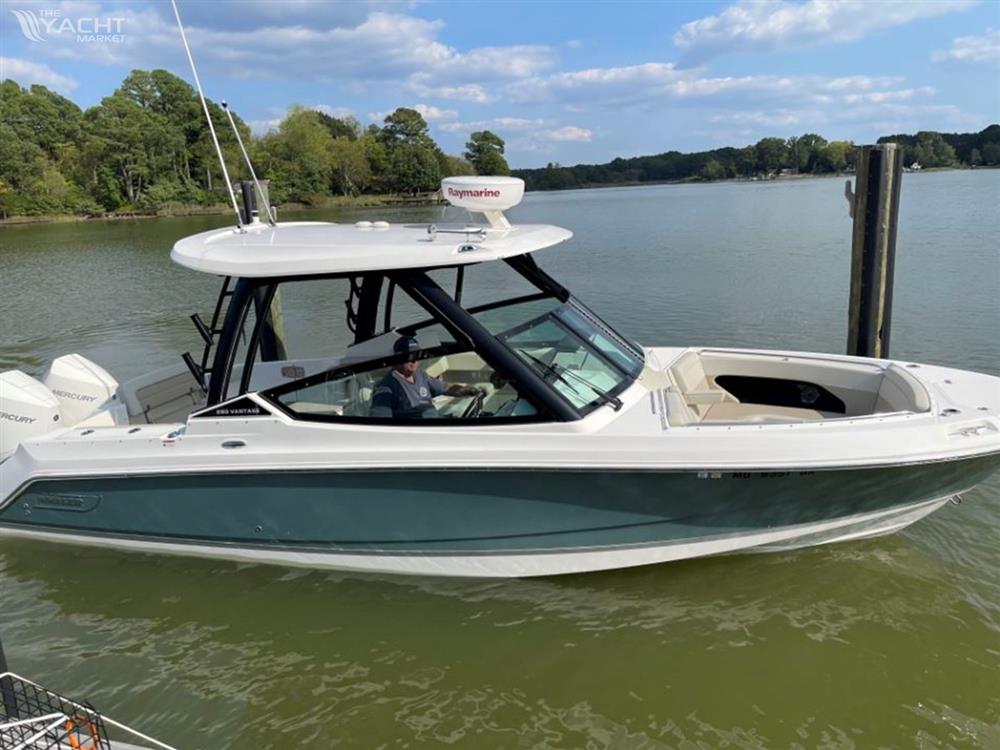 2022 Boston Whaler