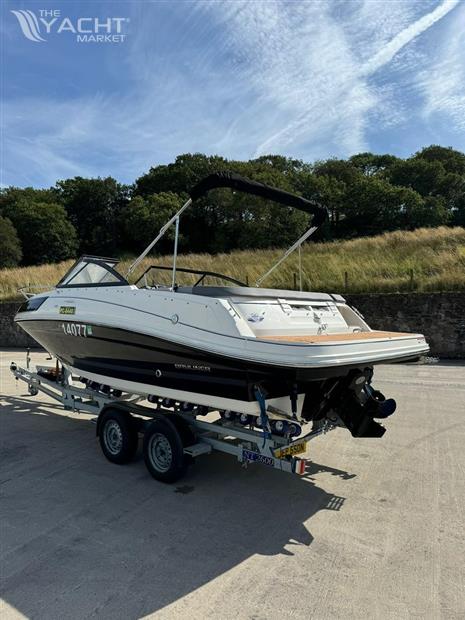 Bayliner VR5 Bowrider I/O