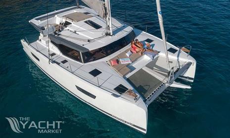 FOUNTAINE PAJOT ASTREA 42