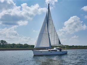 BENETEAU OCEANIS 43