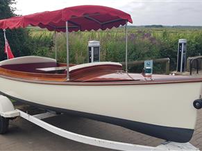 Canadian Electric Boats Quietude 156