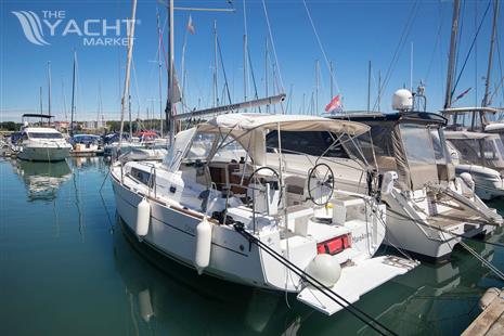 BENETEAU OCEANIS 35