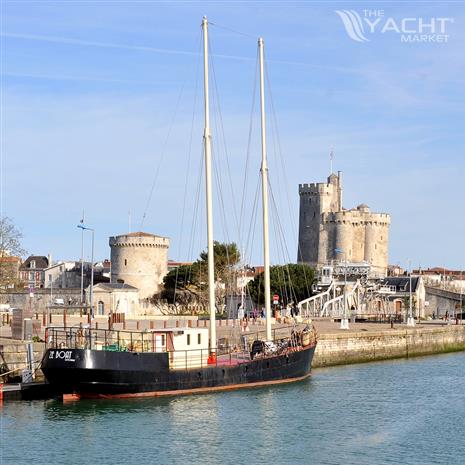  30 m steel schooner