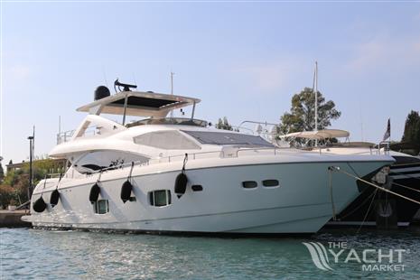 Sunseeker 88 Yacht - Image courtesy of JD Yachts