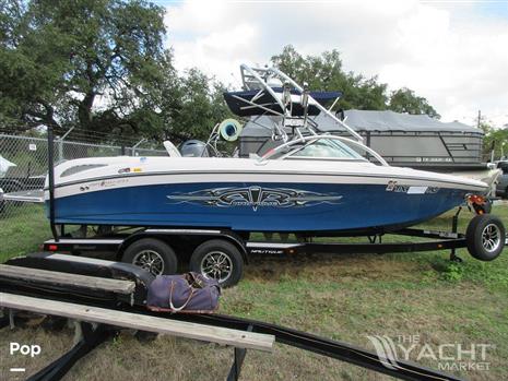 Correct Craft Air Nautique SV-211 Team Edition - Long Shot Side