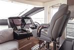 Sunseeker 75 Sport Yacht - 22 - Helm