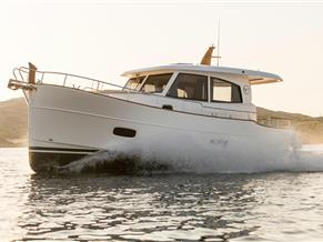 Sasga Yachts Menorquin 35 Hard Top