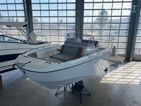 BENETEAU FLYER 9 SPACEDECK