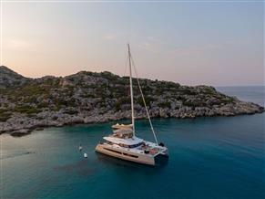 Fountaine Pajot Alegria 67