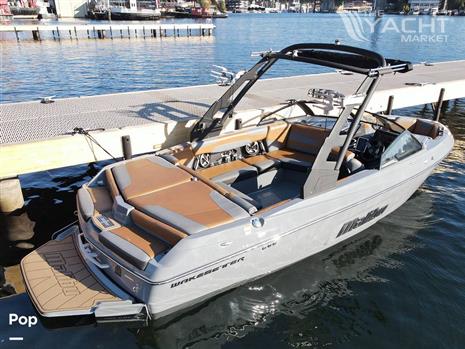 Malibu 22 LSV Wakesetter - 2020 Malibu 22 LSV Wakesetter - Photo #1