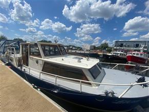 Motor Yacht Dutch Steel River Cruiser