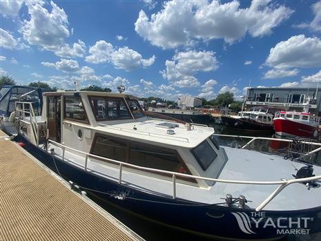 Motor Yacht Dutch Steel River Cruiser