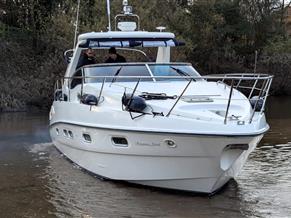 Sealine S38