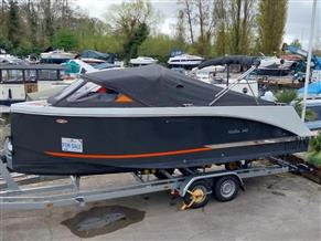 Maxima boats 640