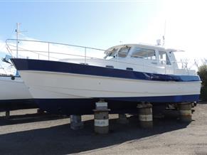 Hardy Commander 32