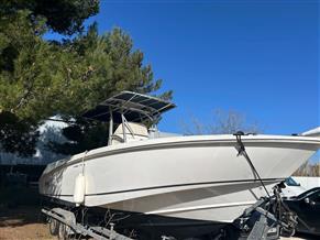 BOSTON WHALER OUTRAGE 270