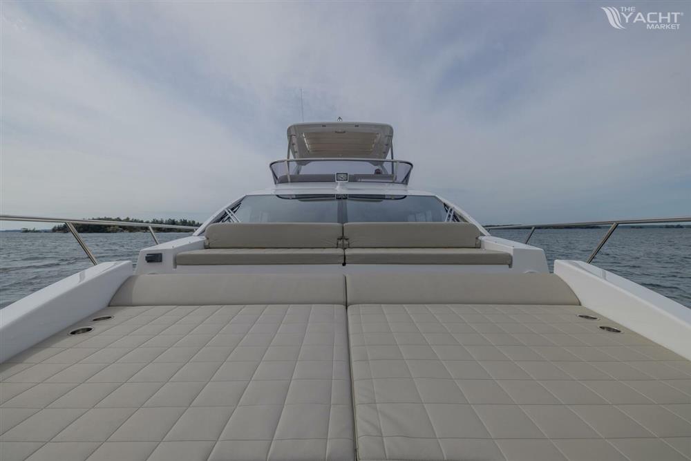 2018 Azimut