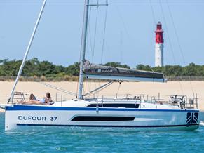 DUFOUR DUFOUR 37